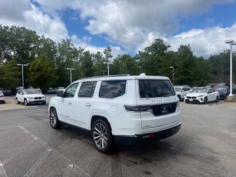 Used 2023 Jeep Grand Wagoneer 4WD image 3