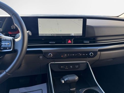 Certified 2026 Kia Carnival FWD image 22