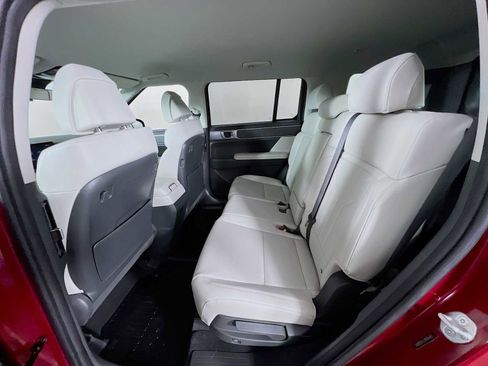 Certified 2024 Hyundai Santa Fe SEL image 18