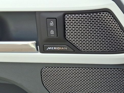 Used 2024 Land Rover Defender 110 S AWD/4WD image 22