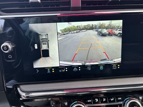 Used 2022 GMC Sierra 1500 AT4 w/ Sierra Safety Plus Package image 16