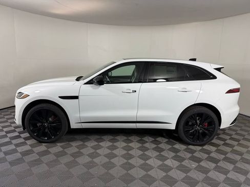 Certified 2026 Jaguar F-PACE R-Dynamic S AWD/4WD image 4
