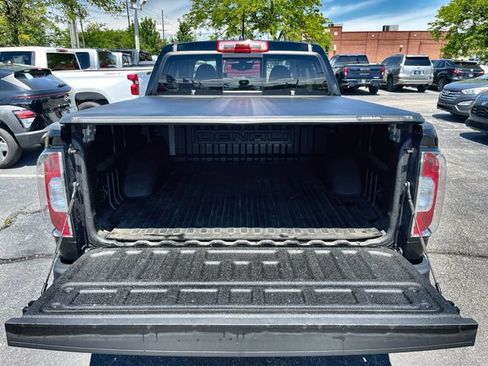 Used 2022 GMC Canyon Denali w/ Denali Black Edition Package AWD/4WD image 21