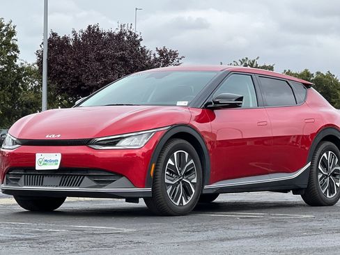 Certified 2024 Kia EV6 Light image 9