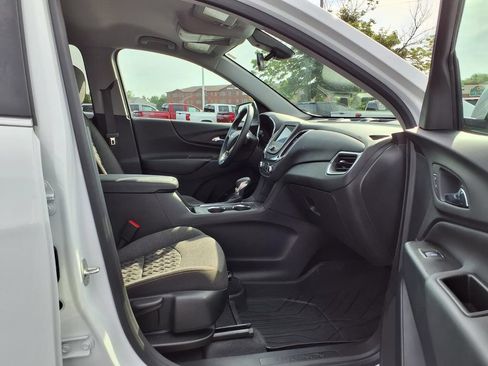 Used 2023 Chevrolet Equinox LT FWD image 24