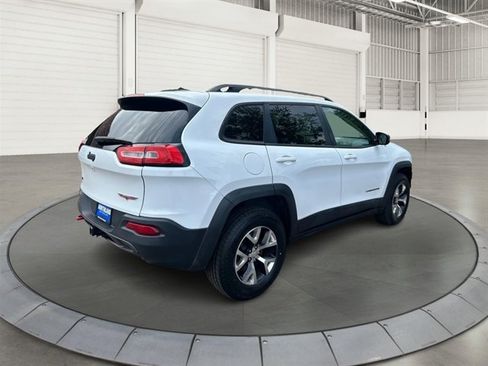 Used 2014 Jeep Cherokee Trailhawk w/ Comfort/Convenience Group AWD/4WD image 5