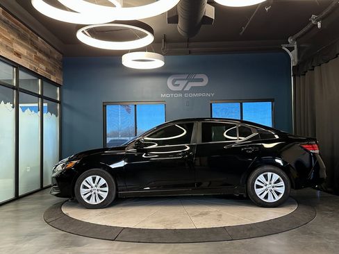 Used 2023 Nissan Sentra S image 6