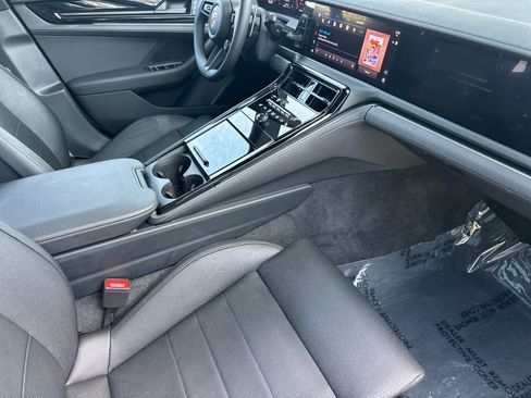 Certified 2025 Porsche Panamera 4 AWD/4WD image 16