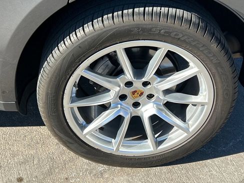 Used 2017 Porsche Macan S image 15