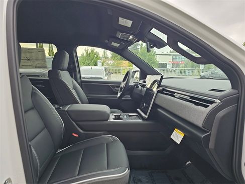 New 2026 GMC Sierra EV Elevation image 11