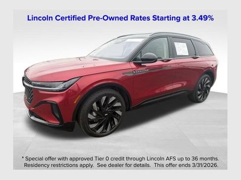 Used 2025 Lincoln Nautilus Reserve image 1