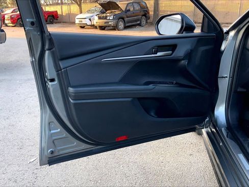 Used 2025 Toyota Camry SE w/ Multimedia Upgrade Package image 21