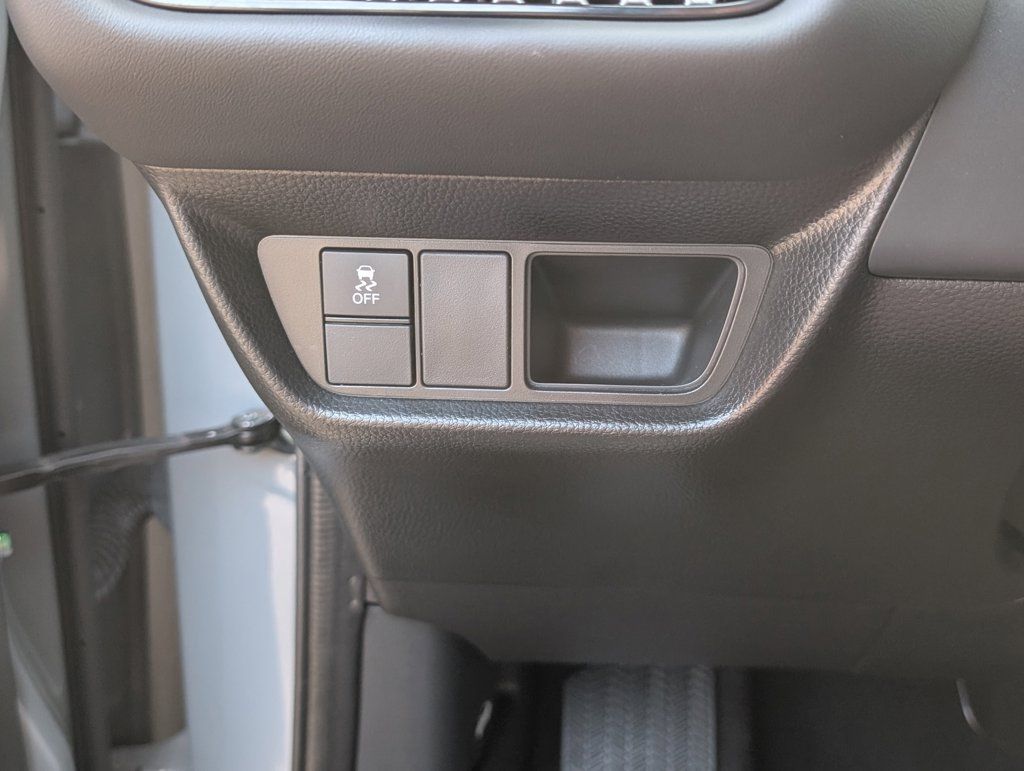 Used 2025 Honda HR-V Sport image 13