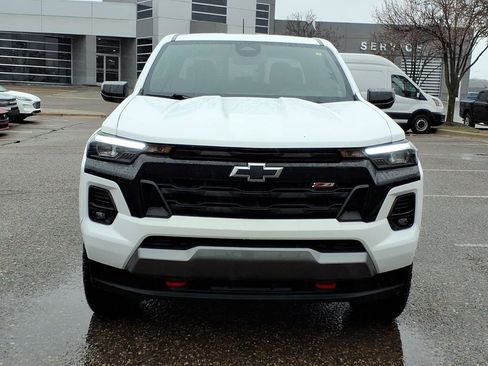 Used 2023 Chevrolet Colorado Z71 w/ Z71 Convenience Package 2 AWD/4WD image 8