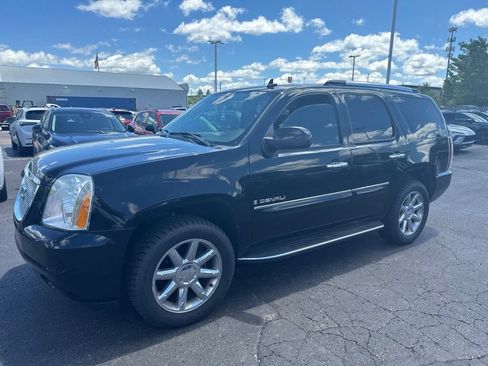 Used 2007 GMC Yukon Denali AWD/4WD image 4