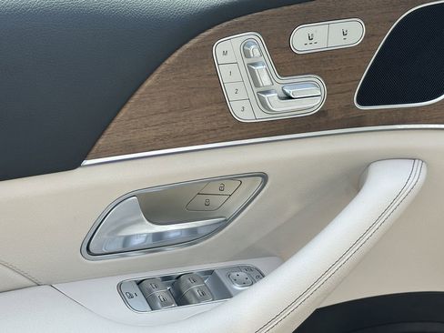 Certified 2025 Mercedes-Benz GLE 350 4MATIC image 12