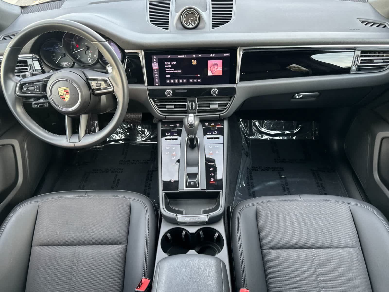 Used 2025 Porsche Macan AWD/4WD image 6