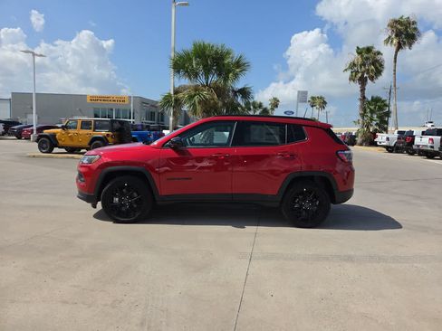 New 2026 Jeep Compass Latitude AWD/4WD image 11