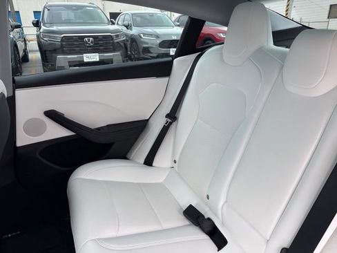 Used 2025 Tesla Model 3 Long Range AWD/4WD image 23