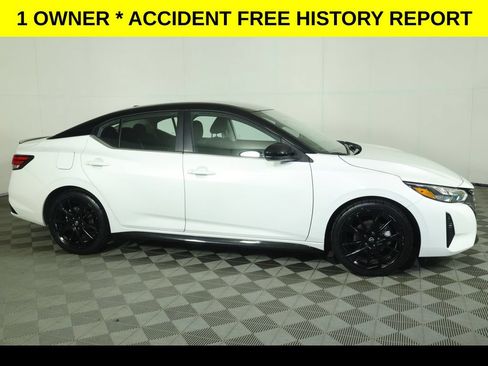 Used 2025 Nissan Sentra SR w/ Midnight Edition FWD image 2