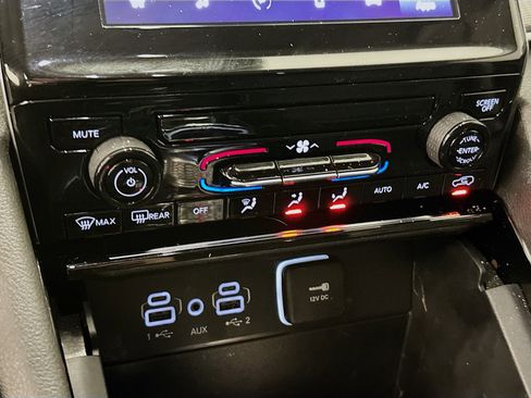 Used 2023 Jeep Grand Cherokee Laredo w/ Trailer Tow Prep Group (B) image 23