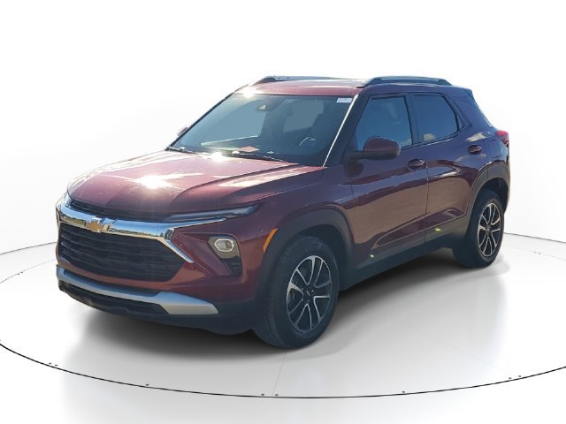 Used 2025 Chevrolet TrailBlazer LT FWD image 2
