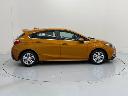 Used 2017 Chevrolet Cruze LT w/ Convenience Package FWD image 6