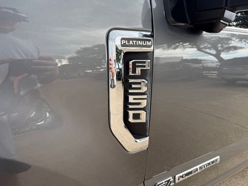 Used 2022 Ford F350 Platinum AWD/4WD image 10