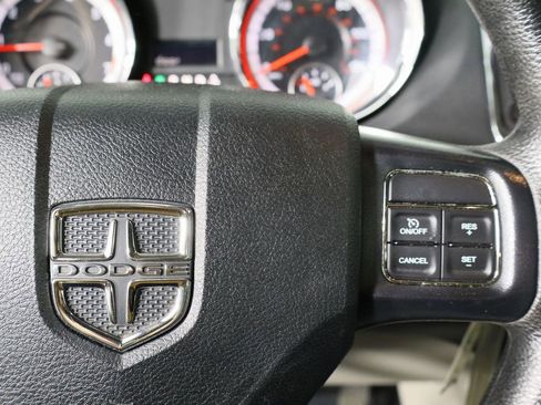 Used 2019 Dodge Grand Caravan SE image 10