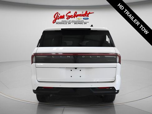 Used 2025 Lincoln Navigator Reserve w/ Jet Appearance Package AWD/4WD image 5