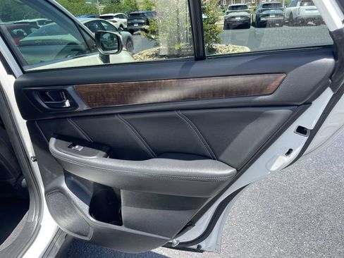 Used 2018 Subaru Outback 2.5i Limited AWD/4WD image 24