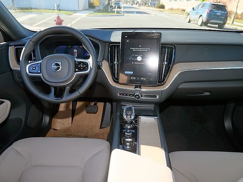 New 2026 Volvo XC60 B5 Plus w/ Protection Package Premier image 21