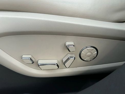 Used 2019 Lincoln Nautilus Reserve w/ Ultimate Package image 18