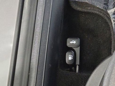 Used 2021 Hyundai Elantra SEL w/ Cargo Package image 25