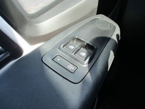 Used 2025 RAM ProMaster 2500 w/ U-Haul Equipment Group FWD image 15