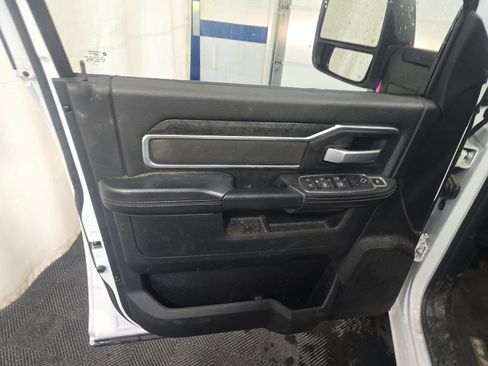Used 2024 RAM 3500 SLT w/ Quick Order Package 2YG SLT image 10