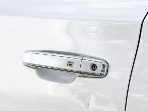 Used 2020 GMC Yukon Denali w/ Denali Ultimate Package image 46