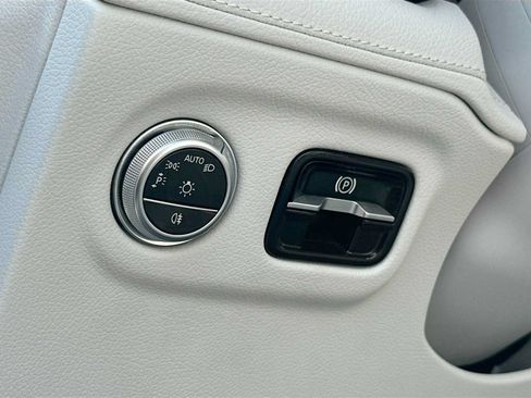 Used 2023 Mercedes-Benz EQS 450+ 4MATIC SUV image 10