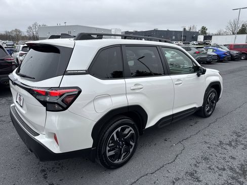 Certified 2025 Subaru Forester Limited image 31