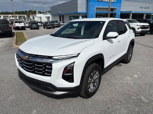 New 2026 Chevrolet Equinox LT w/ Convenience Package II FWD image 2