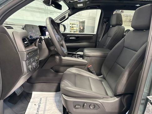 New 2026 Chevrolet Suburban Z71 w/ Sun And Tow Package AWD/4WD image 27