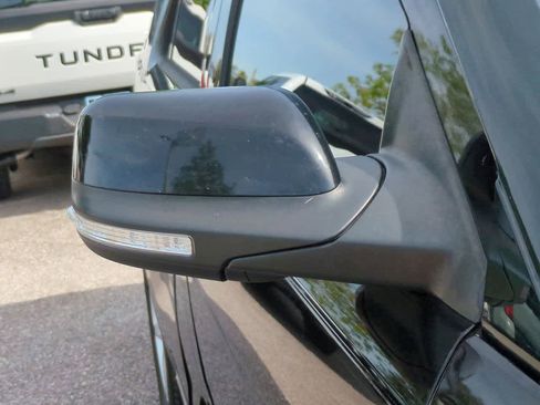 Used 2018 Ford Explorer XLT w/ Equipment Group 201A FWD image 12