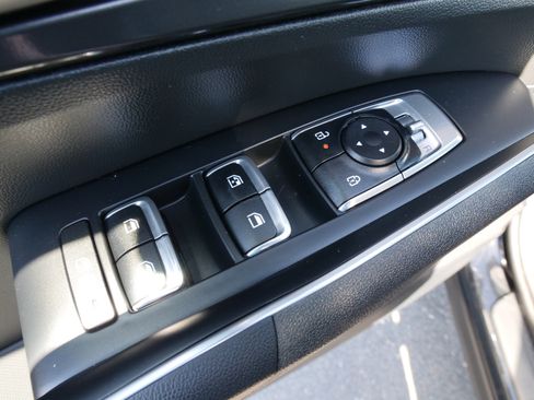 Certified 2024 Kia Sorento S image 18