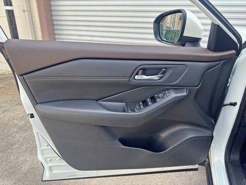 Used 2023 Nissan Rogue SV w/ SV Premium B Package FWD image 37