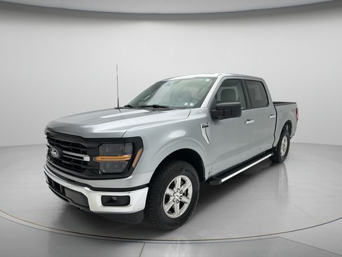 Used 2025 Ford F150 XLT w/ Equipment Group 301A Standard AWD/4WD image 3