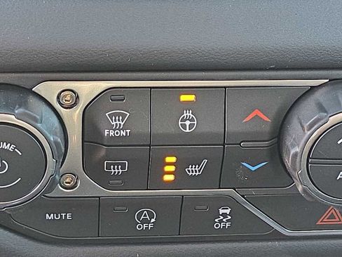 New 2026 Jeep Gladiator Rubicon w/ Safety Group AWD/4WD image 7