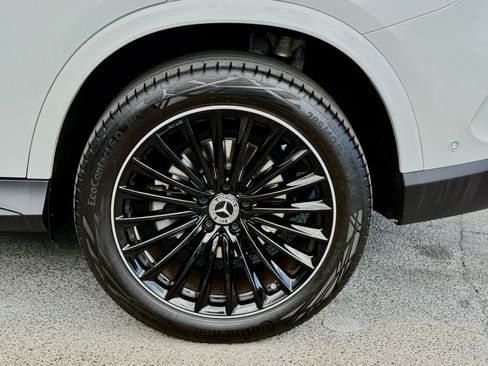 Used 2025 Mercedes-Benz GLC 300 image 20