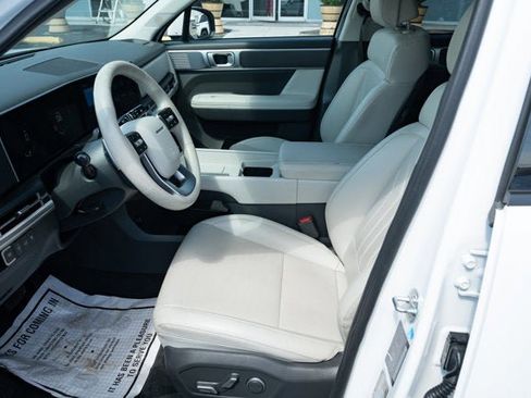Used 2025 Hyundai Santa Fe SEL AWD/4WD image 15