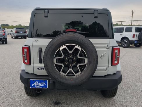 New 2026 Ford Bronco Outer Banks image 4