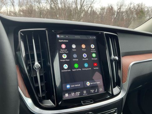 Certified 2025 Volvo S60 B5 Plus image 21